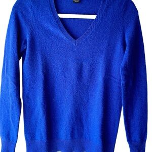 C by Bloomingdale’s Royal Blue V-Neck 100% 3-ply Cashmere Sweater, XS